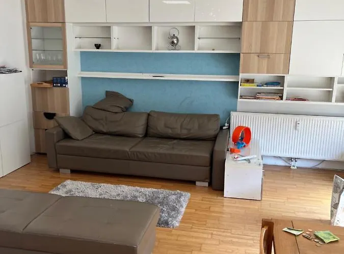 Dachgeschosswohnung Mit Kostenlosem Parkplatz Und Internet! וינה