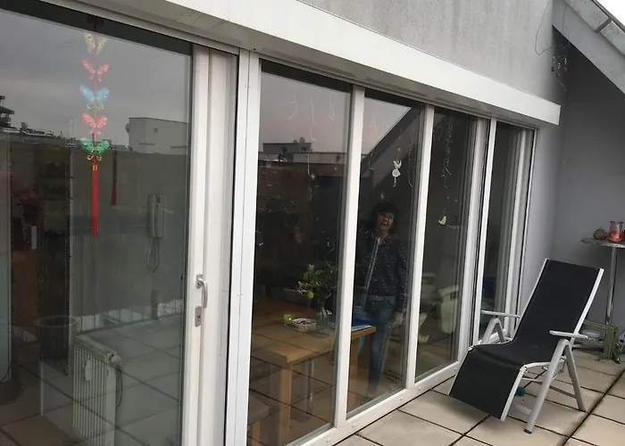 Dachgeschosswohnung Mit Kostenlosem Parkplatz Und Internet! וינה