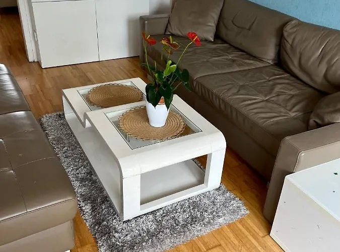 Dachgeschosswohnung Mit Kostenlosem Parkplatz Und Internet! דירה וינה