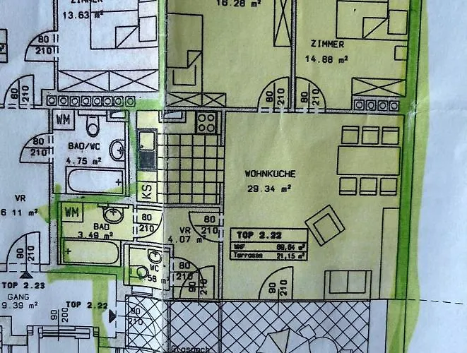 Dachgeschosswohnung Mit Kostenlosem Parkplatz Und Internet! דירה
