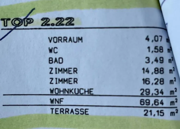 דירה Dachgeschosswohnung Mit Kostenlosem Parkplatz Und Internet! וינה