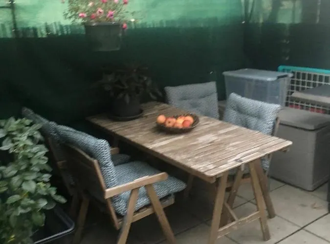 דירה Dachgeschosswohnung Mit Kostenlosem Parkplatz Und Internet! *