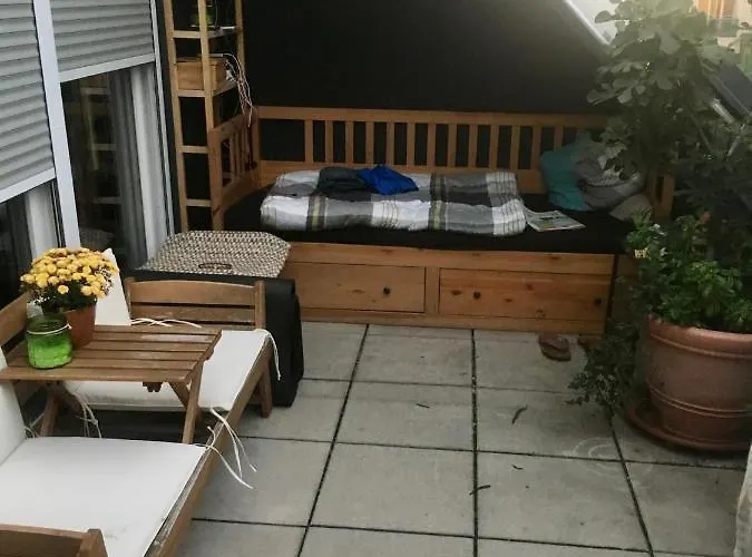 דירה Dachgeschosswohnung Mit Kostenlosem Parkplatz Und Internet! וינה